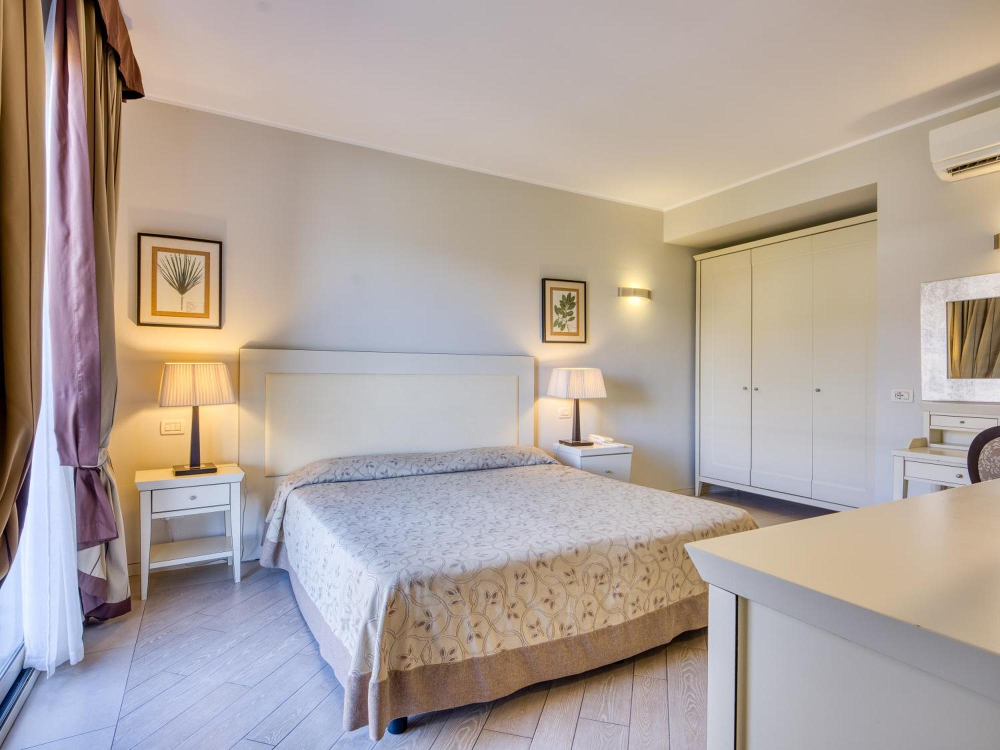 Parc Hotel Germano Suites & Apartments Bardolino Eksteriør billede